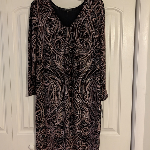 MARINA Dresses & Skirts - MARINA Black and Pink Long Sleeve Paisley Dress
